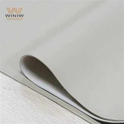 Elastsest mikrokiust sünteetilisest nahast mehaanikakindad